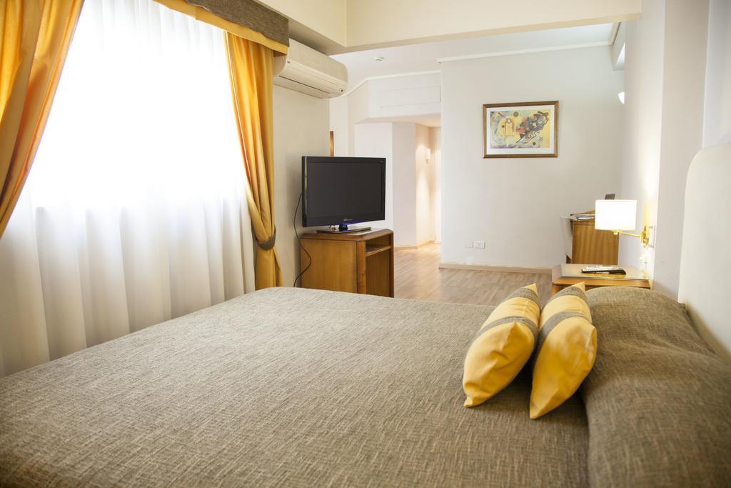 Tritone Hotel Buenos Aires Buitenkant foto